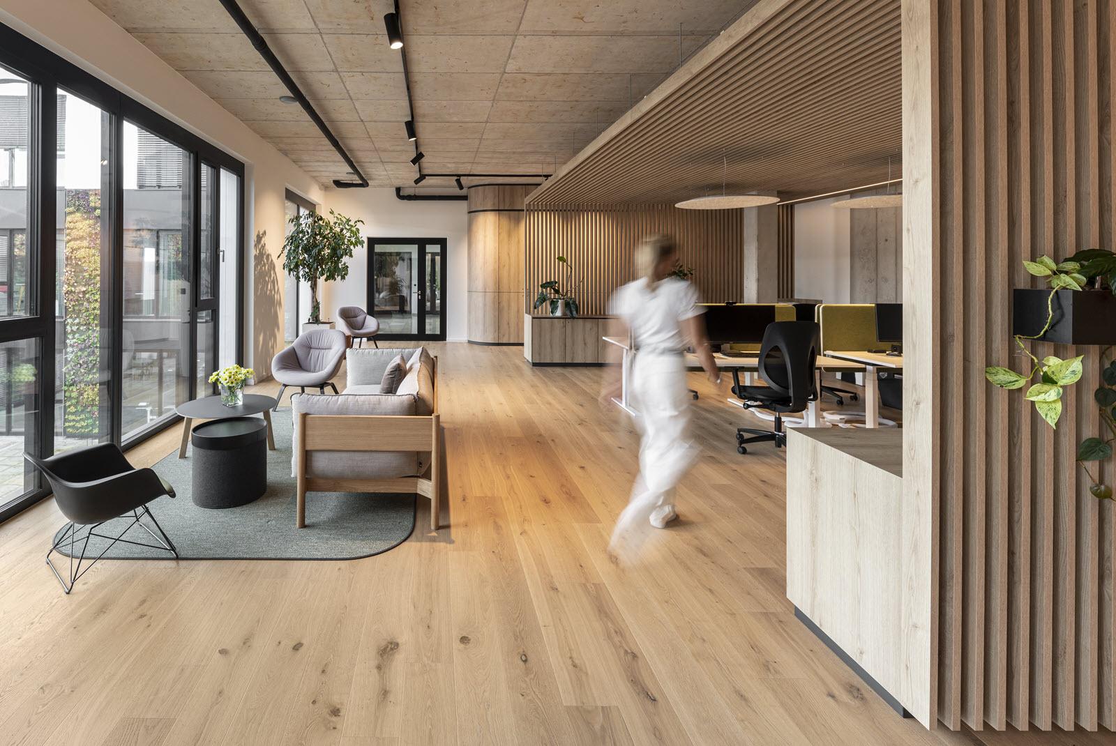Modern corporate office with scratch-resistant MSPC flooring designed for busy commercial workplaces.2.jpg